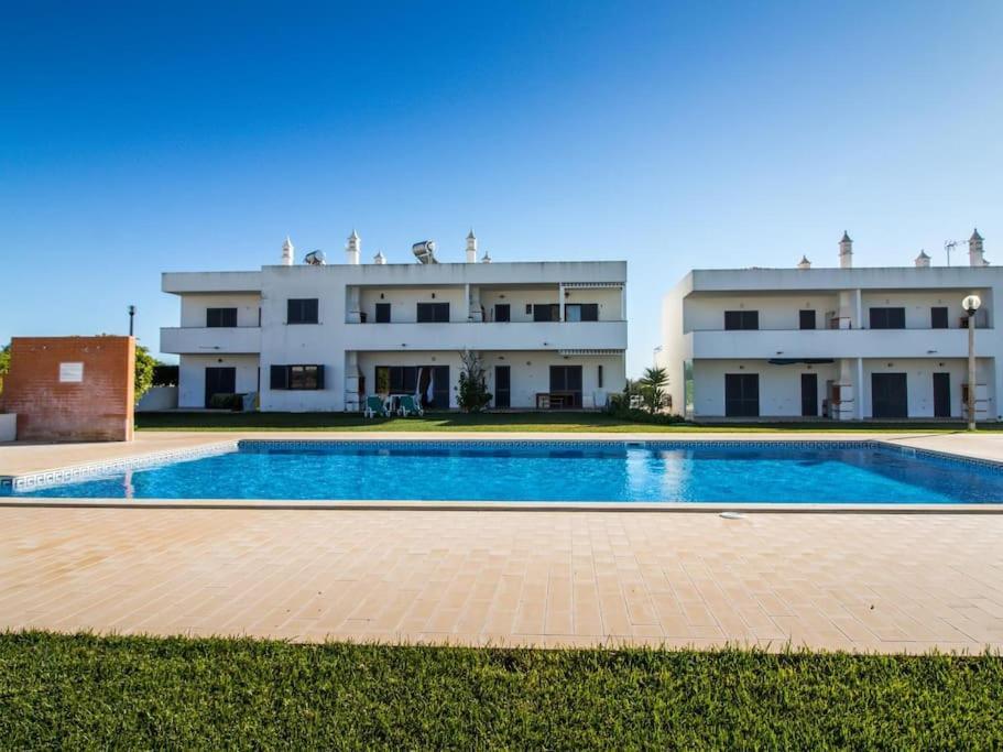 Lake Apartment - Pool And Sea View & Tennis Court & Bbq Pera Bagian luar foto