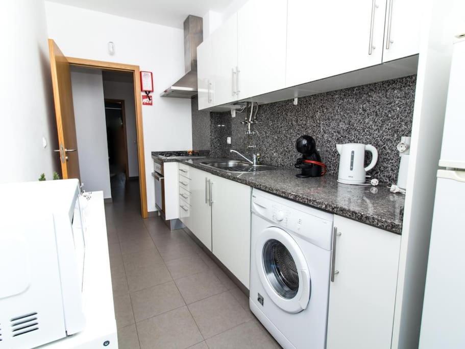 Lake Apartment - Pool And Sea View & Tennis Court & Bbq Pera Bagian luar foto